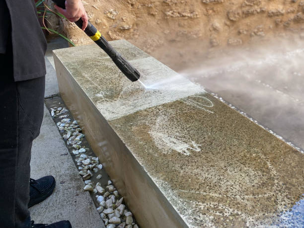 Best Concrete Pressure Washing  in Tutwiler, MS