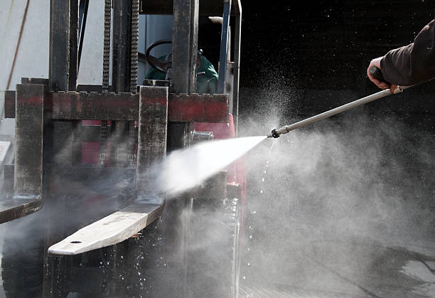 Why Choose Our Certified Pressure Washing Experts for Your Project Needs in Tutwiler, MS?
